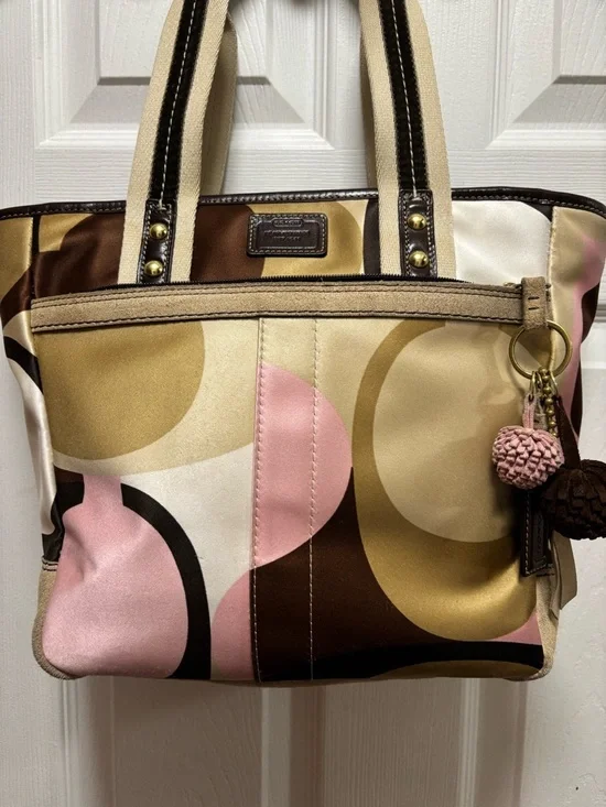 Coach VINTAGE G05M-8F33 Hamptons Optic Scarf Print w Tan Suede Bottom Tote EUC - Picture 2 of 15